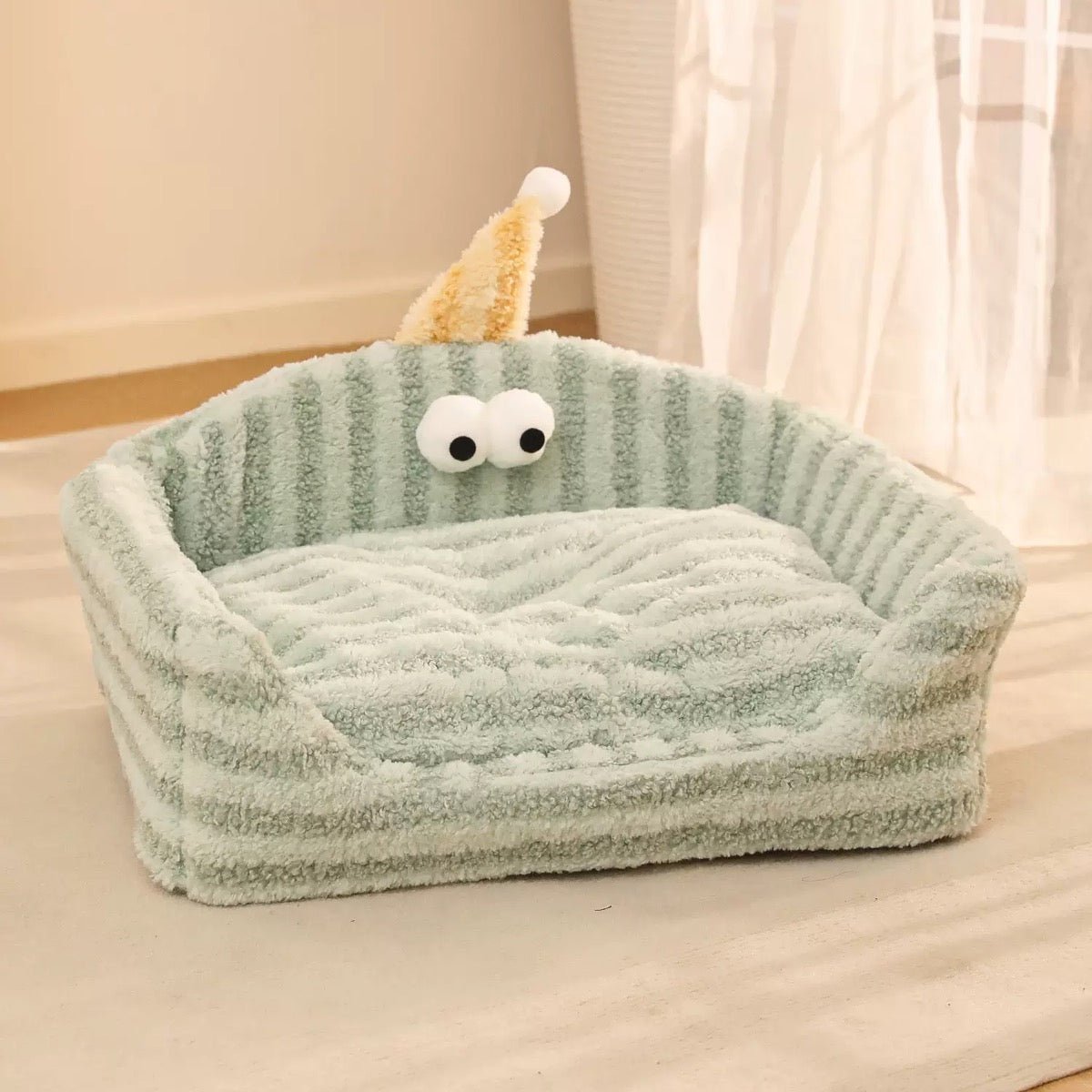 Cute Striped Cat Bed - PawPaw Palace -