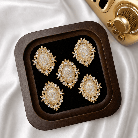 Champagne Aurora - PawPaw Palace - 